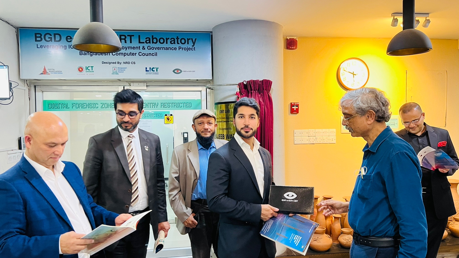 HE Mr Saif Al Aleeli, Chairman of Deep-Tech Investment Fund and Umbra System (UAE) visited BGD e-GOV CIRT